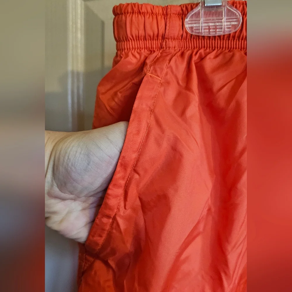 NIKE Men's Swim Trunks Shorts Size L LINED Orange Side Pockets Back Zip Pocket